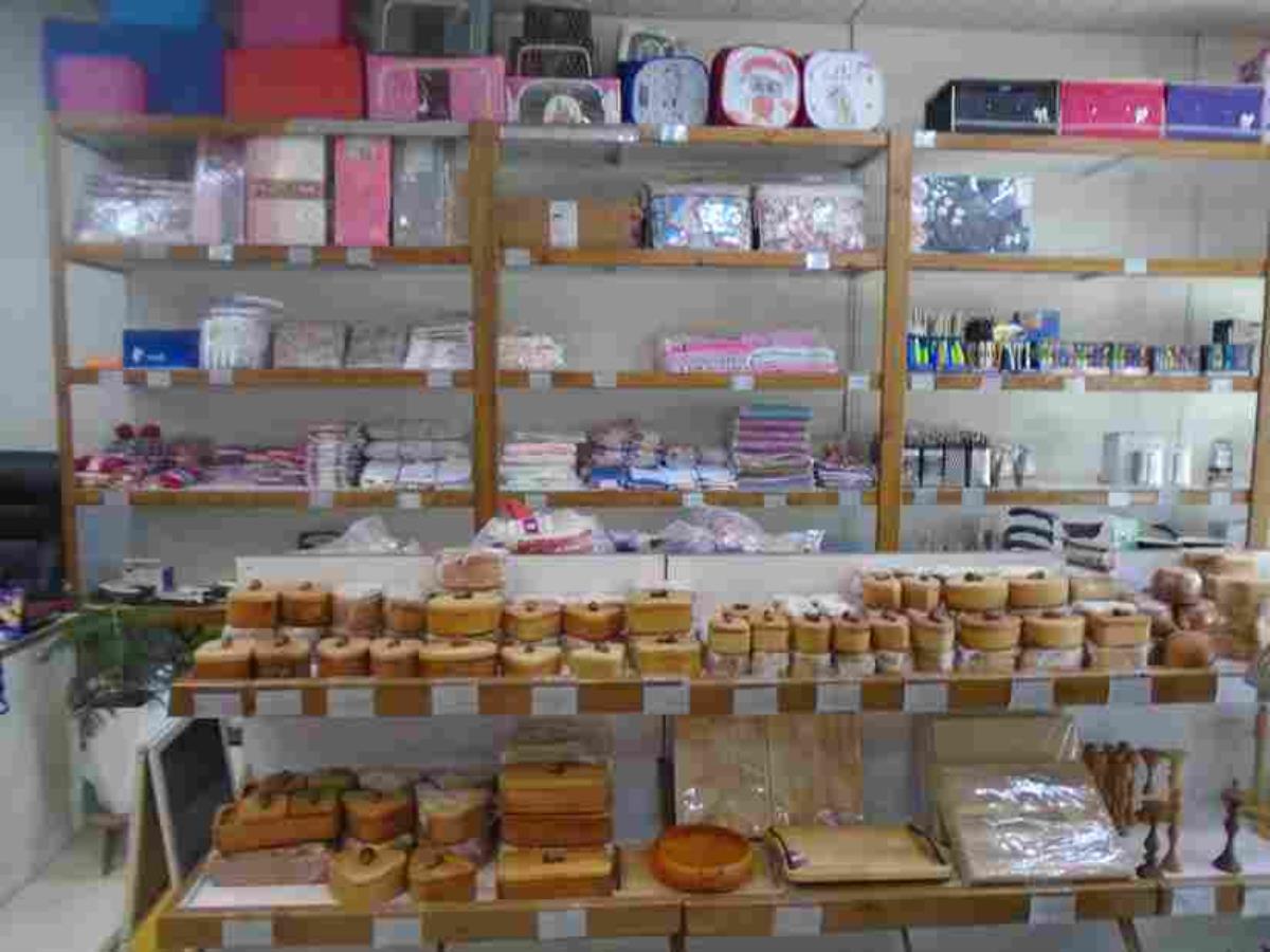 فروشگاه ویکتوریا - پخش کاج - لوازم تزئینی 15خرداد - لوازم تزیینی بازار